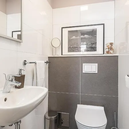 Green Hill Penthouse Apartment Zrnovo Kültér fotó