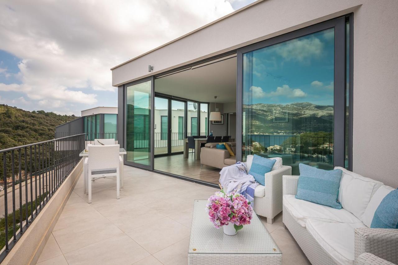 Apartment Hill Penthouse *